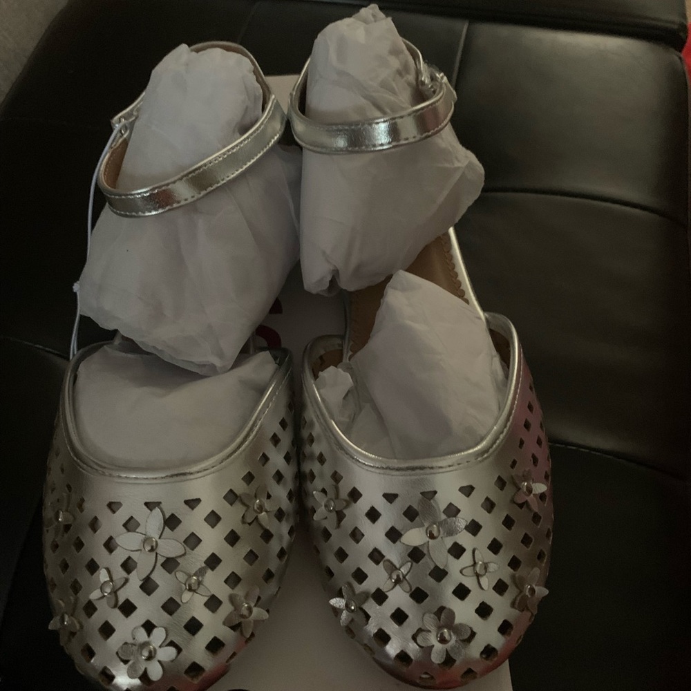 Girls dress sandal size 5